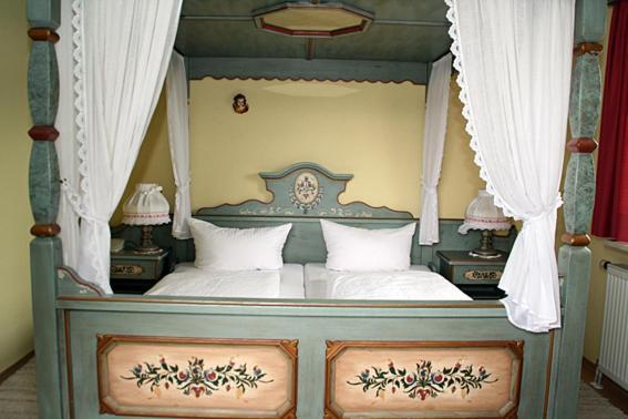 Hotel Bayerischer Hof Rehlings Weißensberg الغرفة الصورة